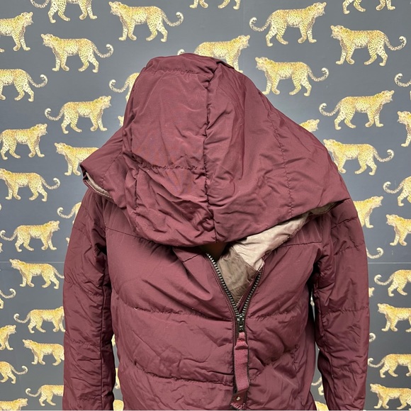 Lululemon Puffy Blanket Jacket - Picture 4 of 8